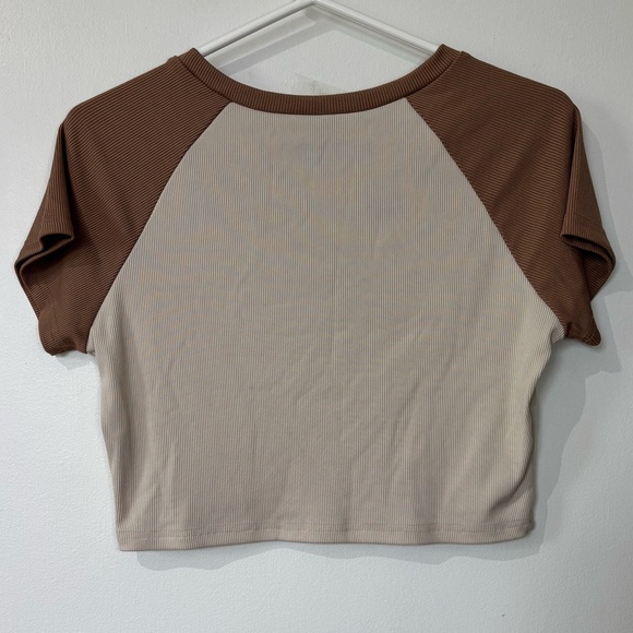 🎉4/30$🎉 SHEIN 'Angel Baby' Brown Raglan Crop Tee - Size Large - Picture 4 of 4